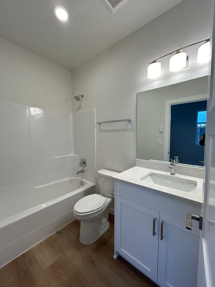 1551 Ne Perspective Dr #2 - Photo 5 of 8