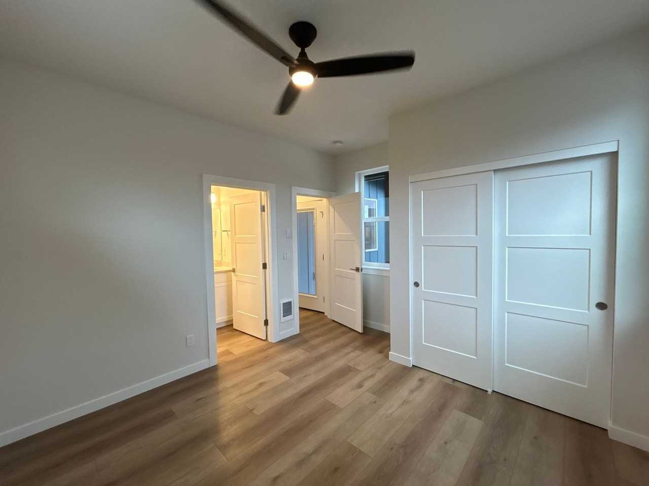 1551 Ne Perspective Dr #2 - Photo 6 of 8