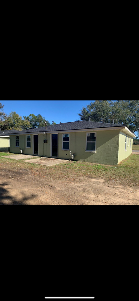 2605 S Jackson - Photo 2 of 5