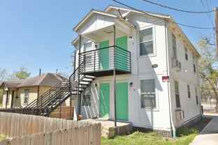 E 32Nd Street 505 1/2 - Photo 1 of 1