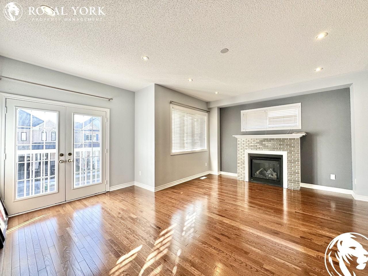 1542 Bruny Ave #1 - Photo 2 of 46