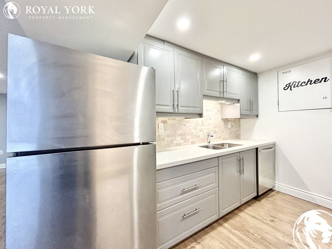 67 West 25th St - Photo 3 of 33