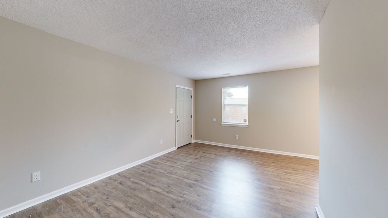 3005 Caldwell Court - Photo 3 of 12