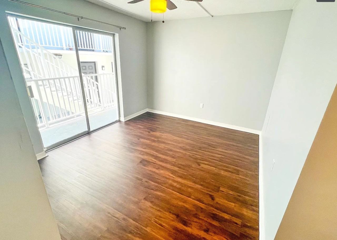 276 Polk Avenue - Photo 6 of 9