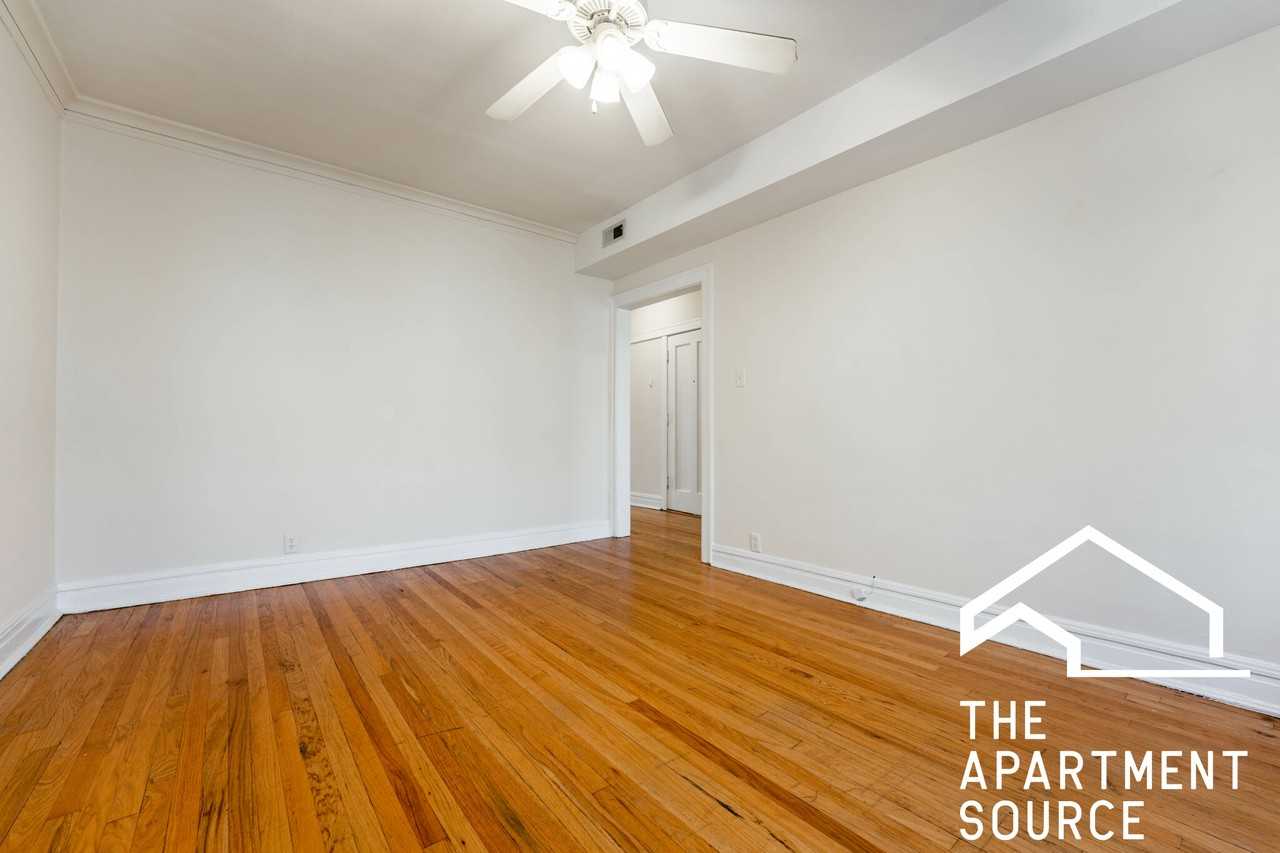 1947 W Winnemac Ave #3 - Photo 6 of 13