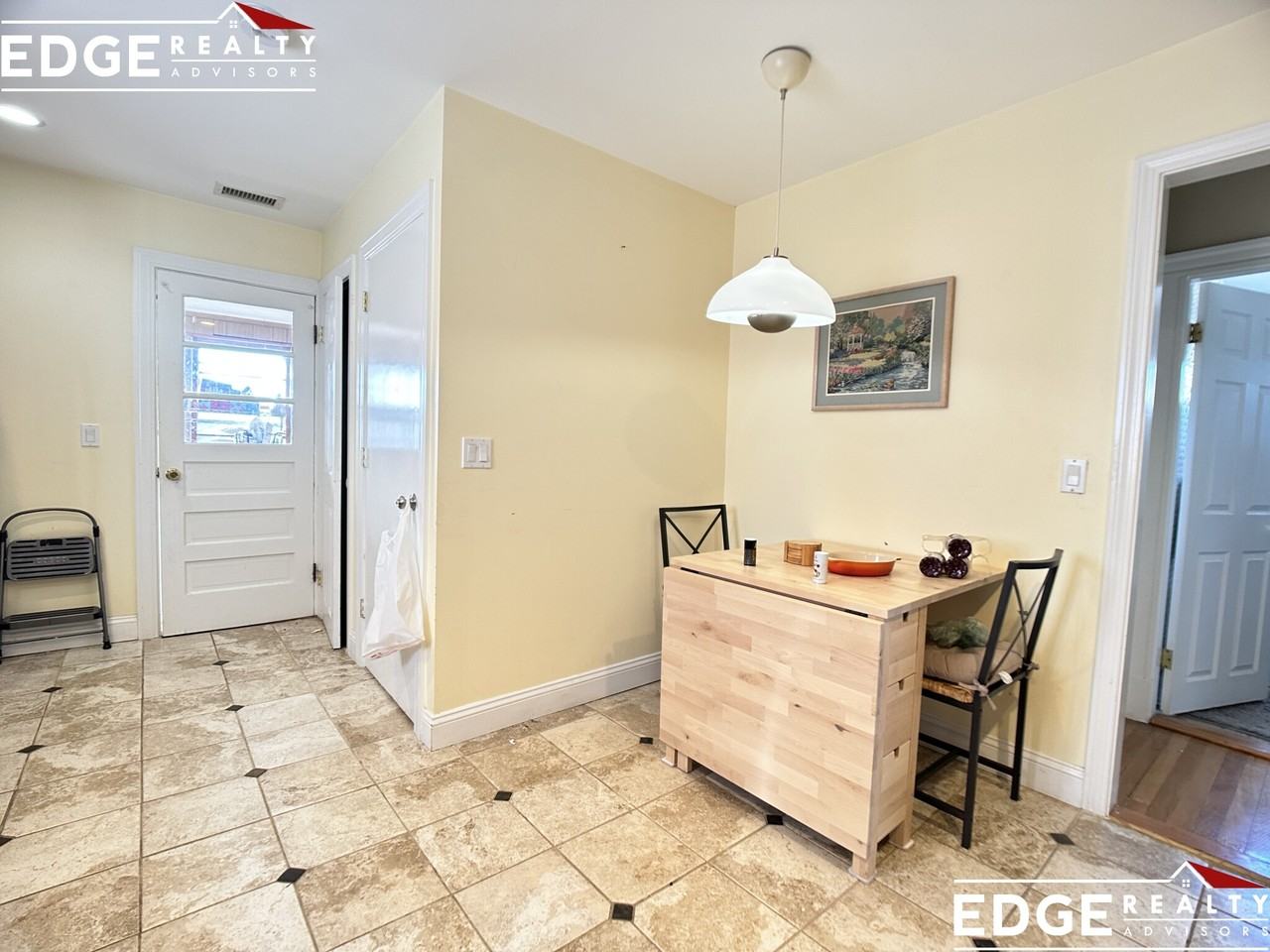 27 Bostonia Ave #2 - Photo 3 of 11