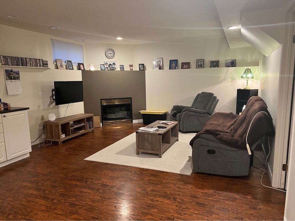 1367 Rutherford Road Southwest - Photo 3 of 8