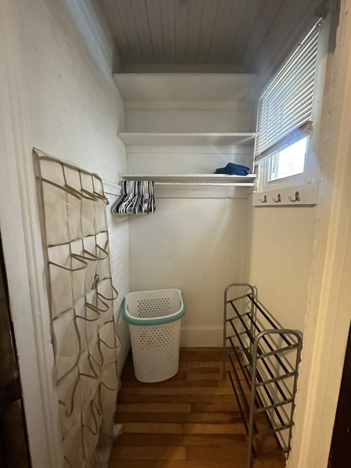 1841 Oxford Ave Sw #1 - Photo 6 of 16