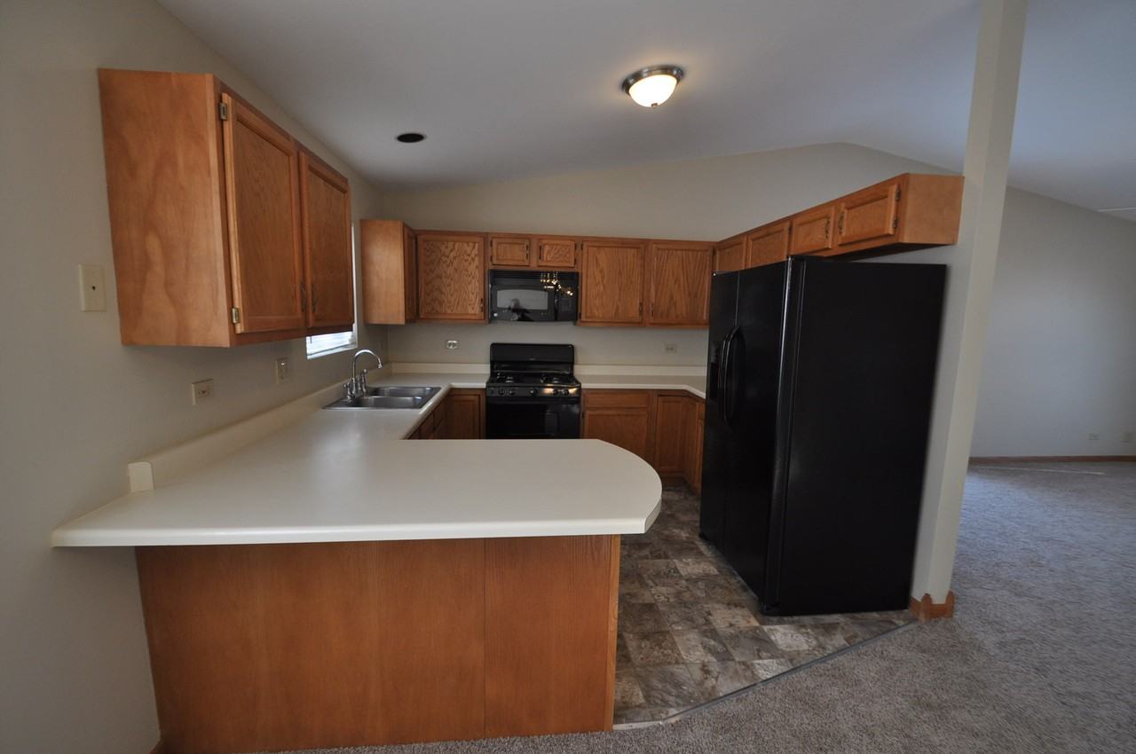 14 Hillcrest Ave - Photo 3 of 7