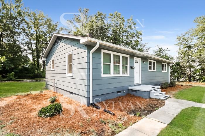 805 S Raiford St - Photo 2 of 15