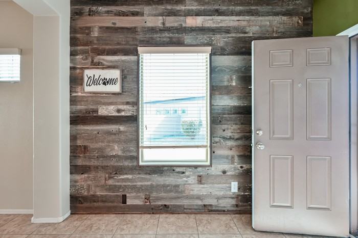 19128 W Woodlands Ave - Photo 2 of 31