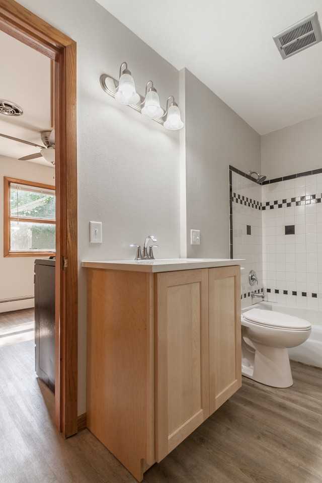 1209 E Gorham St #2 - Photo 5 of 15