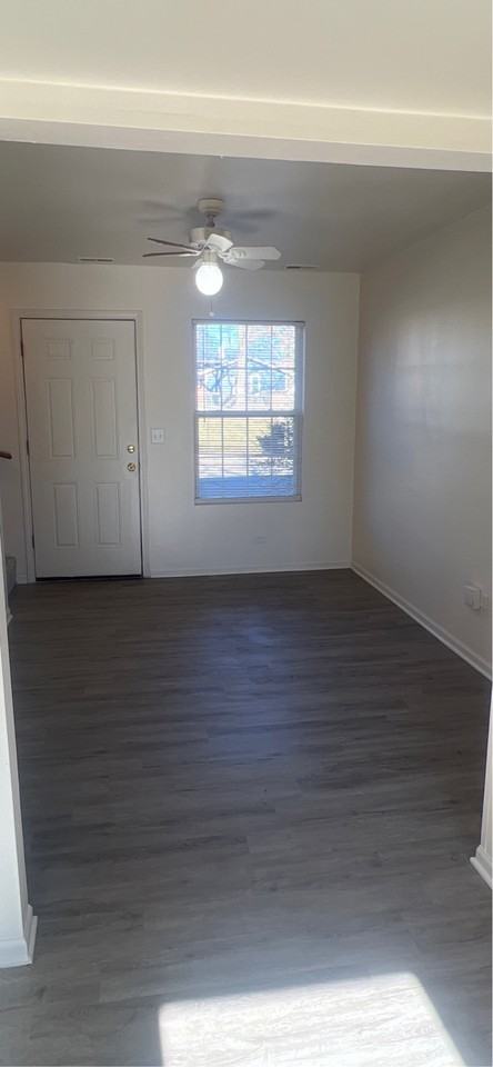 2403 24th St #C - Photo 4 of 9
