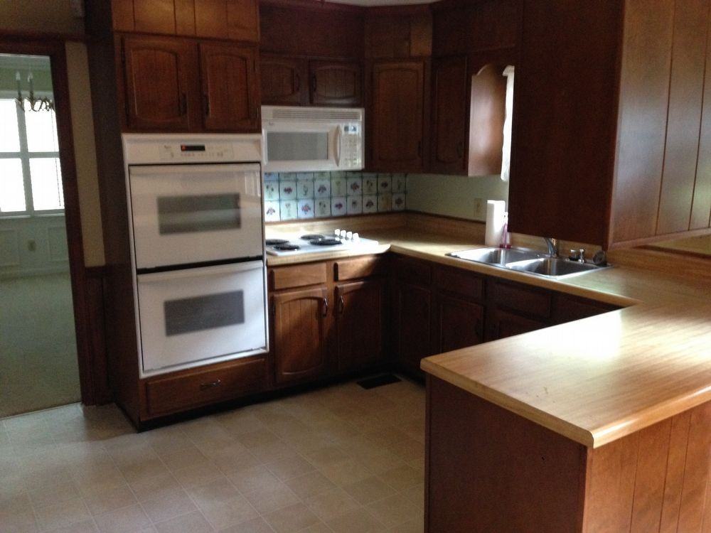 400 Penrose Ct - Photo 2 of 5