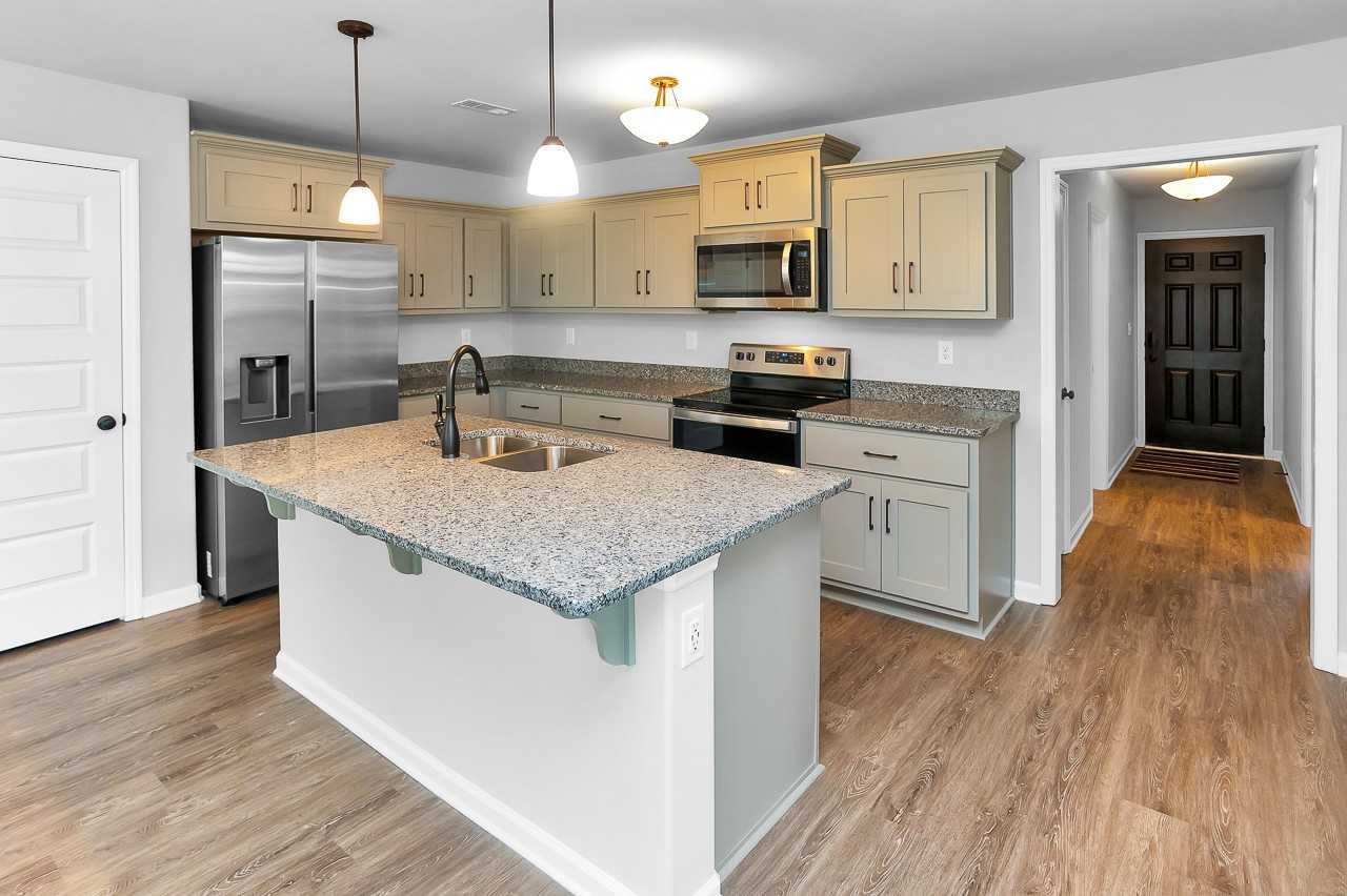 104 Cedar Lake Rd #1 - Photo 4 of 34