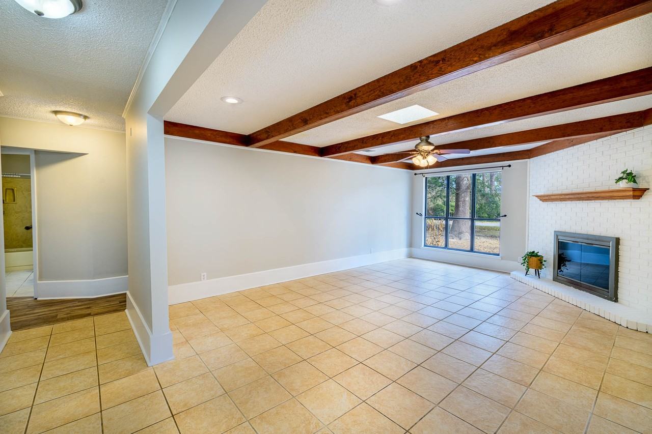1688 Vine Ave #1 - Photo 6 of 31