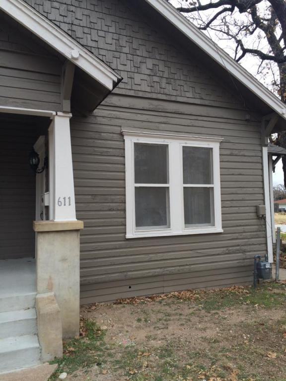 611 S 14th St - Photo 2 of 16