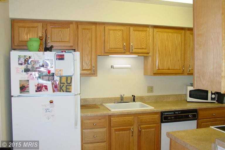 601 Marion Quimby Dr - Photo 2 of 15