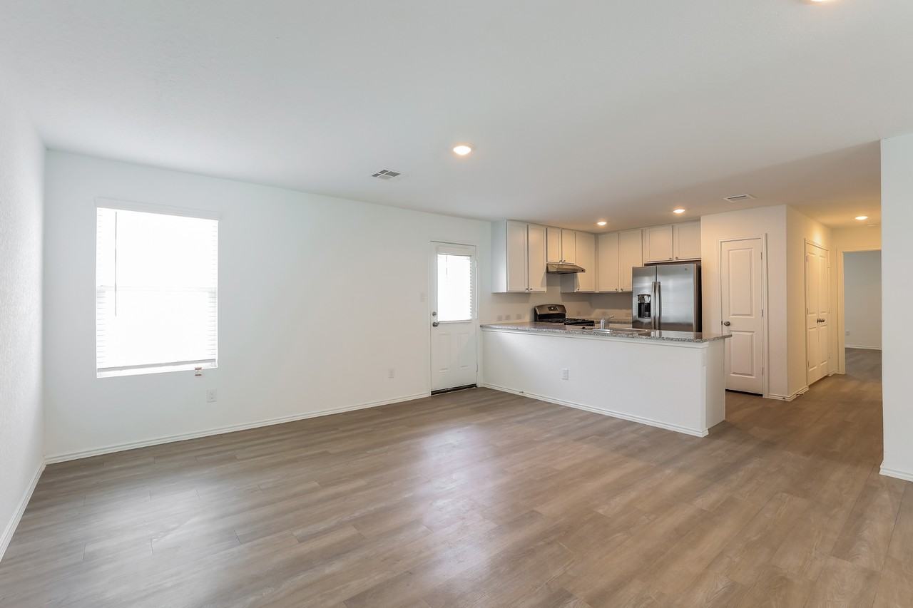 4224 Fluvial Cir - Photo 3 of 22