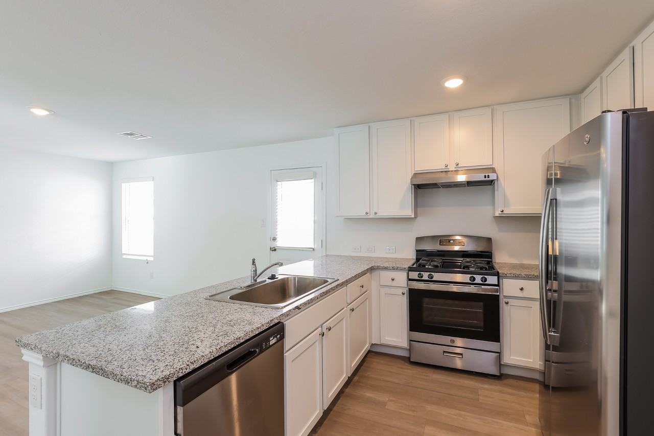 4224 Fluvial Cir - Photo 7 of 22