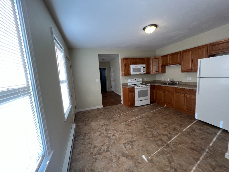 19 Whitcomb St #1R - Photo 2 of 12