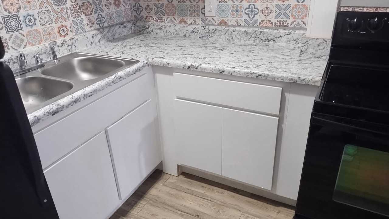 3904 Griffin St Apt 5b #3904-5B - Photo 4 of 10