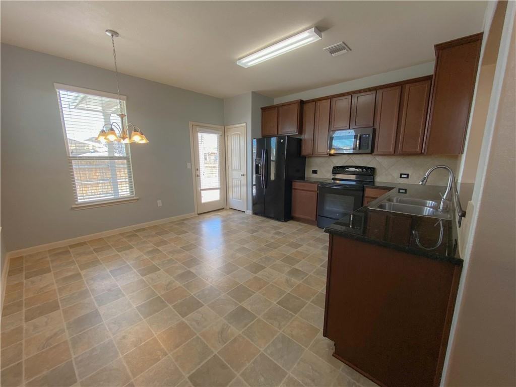 1002 Hawkeye Point Rd #1 - Photo 6 of 13