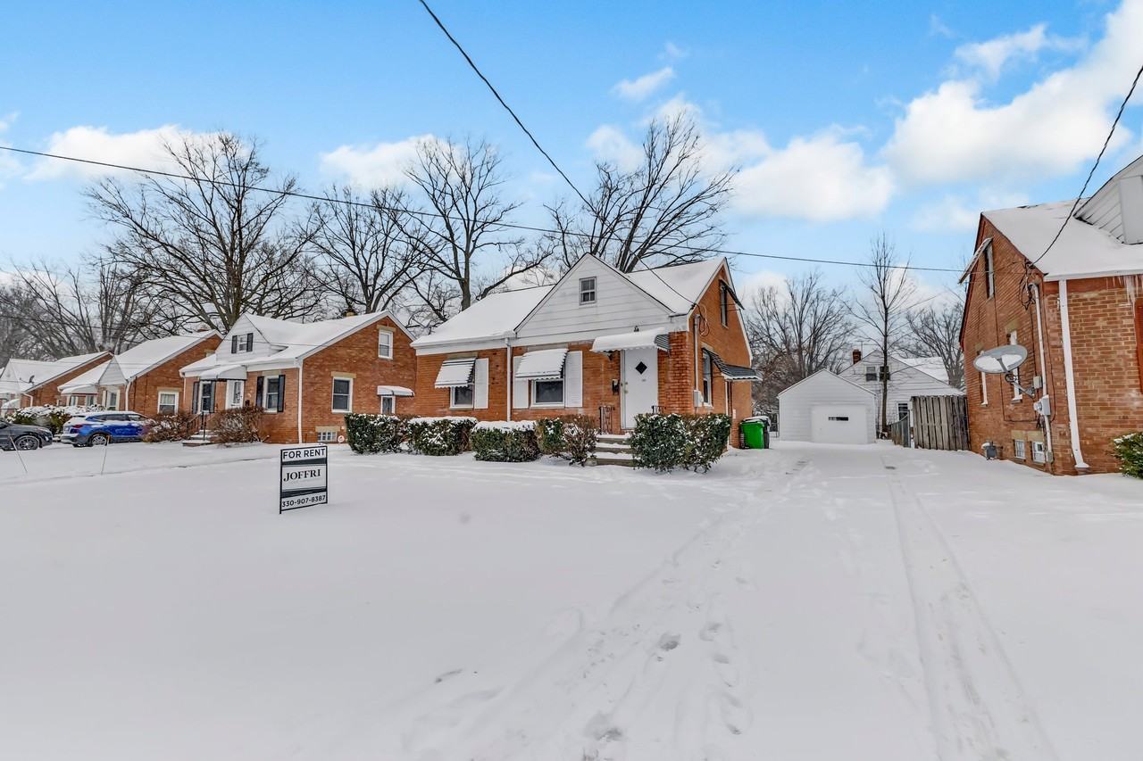 25471 Shoreview Ave, Euclid, OH 44132, USA 2 unit Rentals Zumper