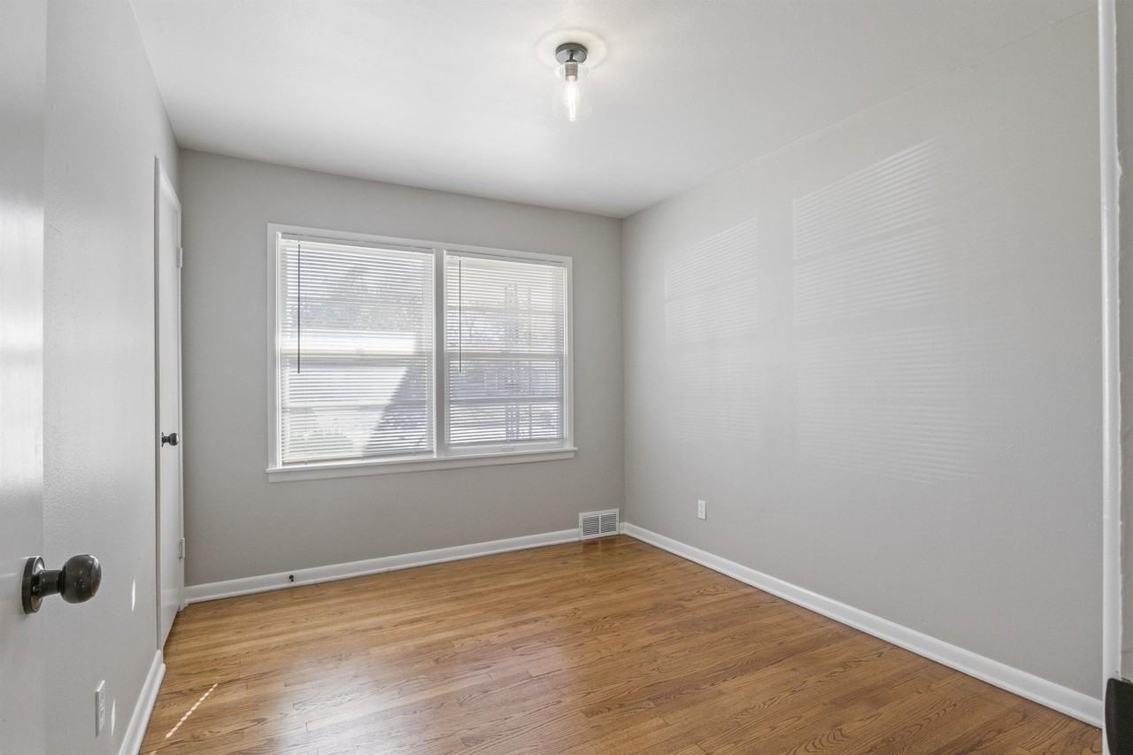 1909 Ne 52nd St #1 - Photo 3 of 17