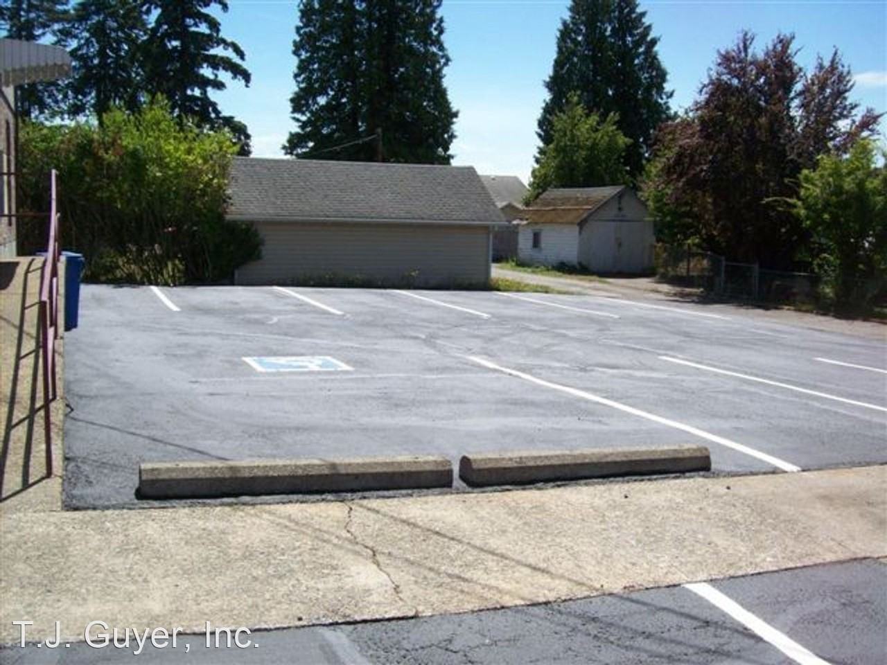 409 S Market Blvd - Photo 2 of 6