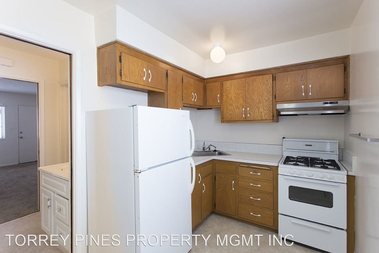 Monica Arms Apartments - Photo 2 of 7