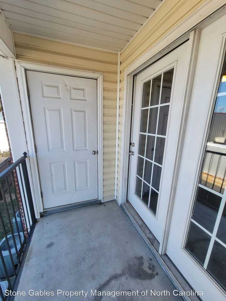 Aristo Place - Photo 2 of 12