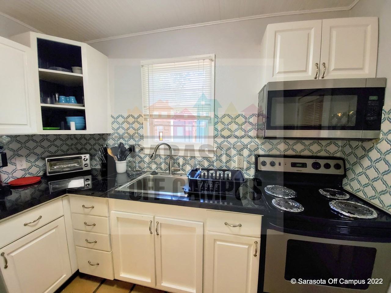 1119 A-B #B - Photo 2 of 50