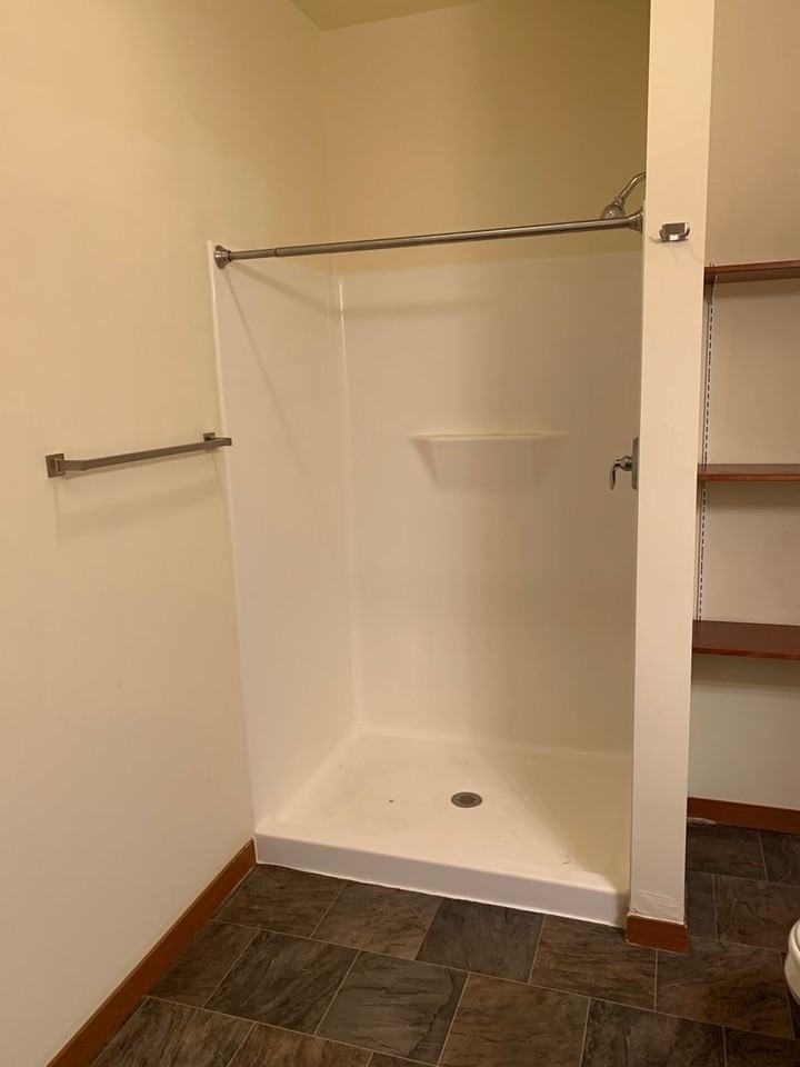 3061 Pleasant St - Photo 7 of 19