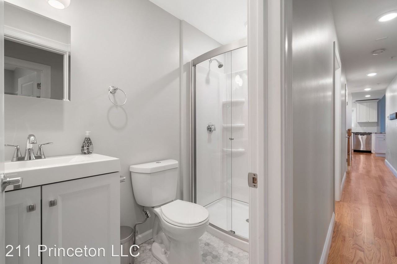 211 Princeton Street - Photo 3 of 17