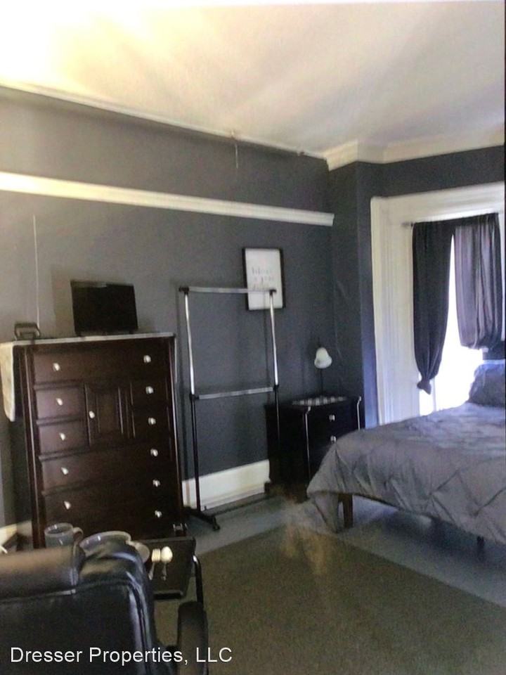 143 BROADWAY - Photo 3 of 3