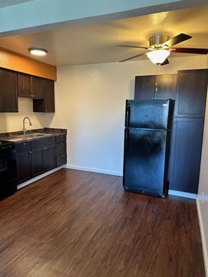 450 - Harbor Breeze - Photo 3 of 9