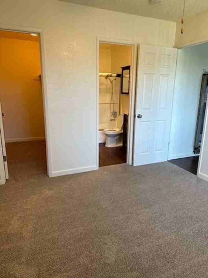 450 - Harbor Breeze - Photo 7 of 9