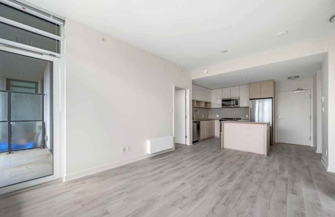 8850 University Crescent - Photo 4 of 47