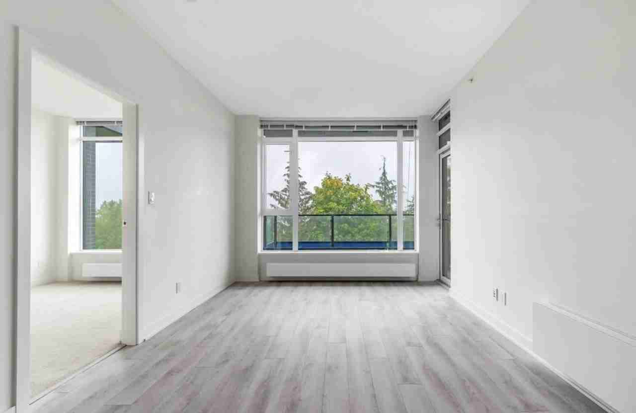 8850 University Crescent - Photo 6 of 47