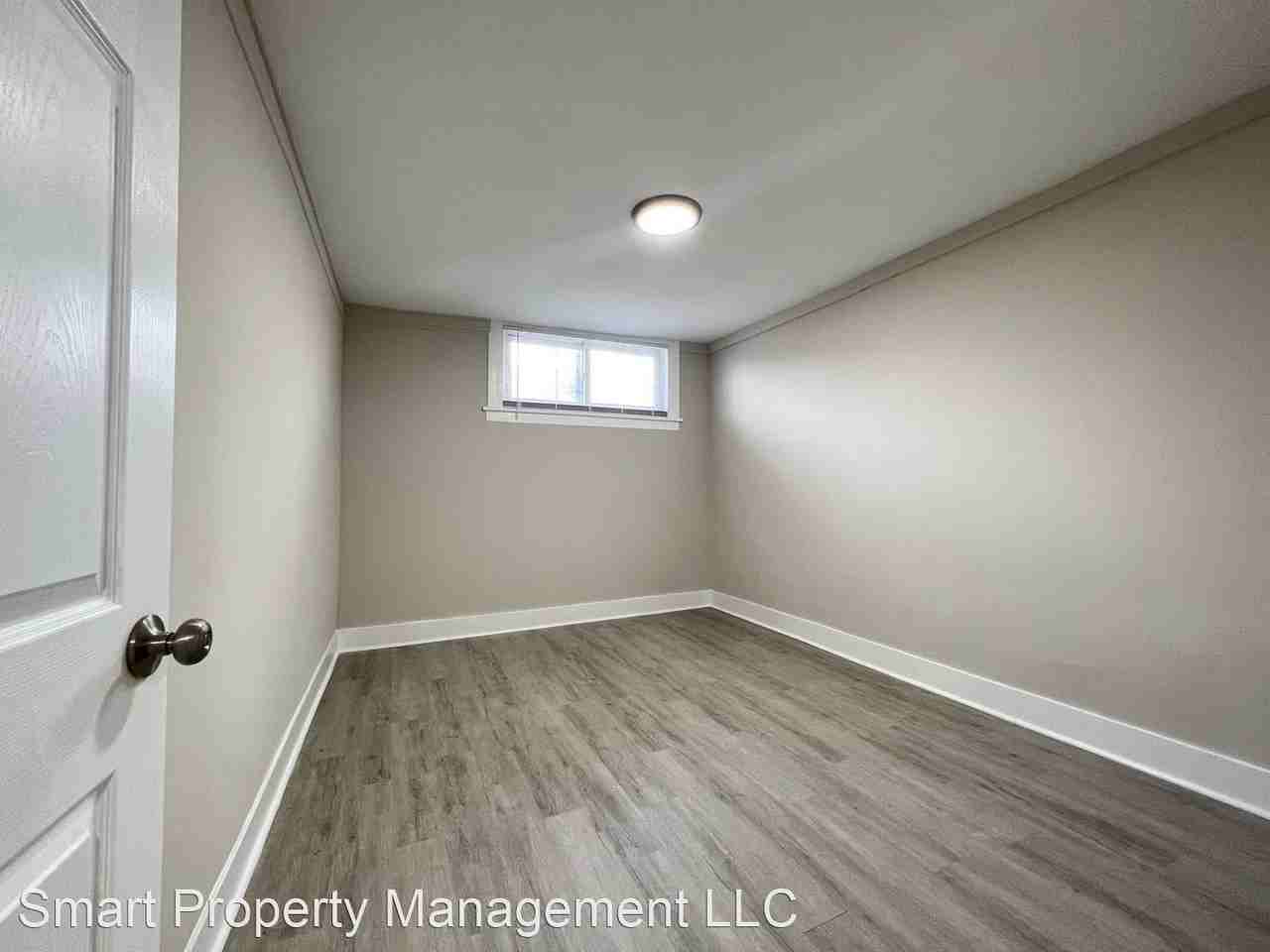 4403-07 Iowa / 852-54 Kostner - Photo 2 of 8