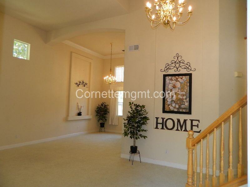 1113 Houston Cir - Photo 3 of 24