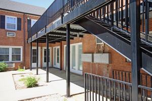 featured image of 2114 Ivy Road #5