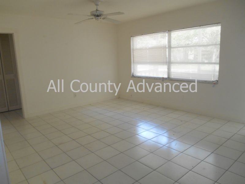 2089 Shadow Ln - Photo 3 of 8