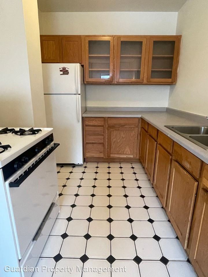 6 E. 25th St - Photo 2 of 13
