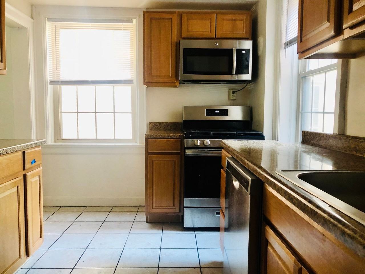 1350 ACM - Photo 4 of 32