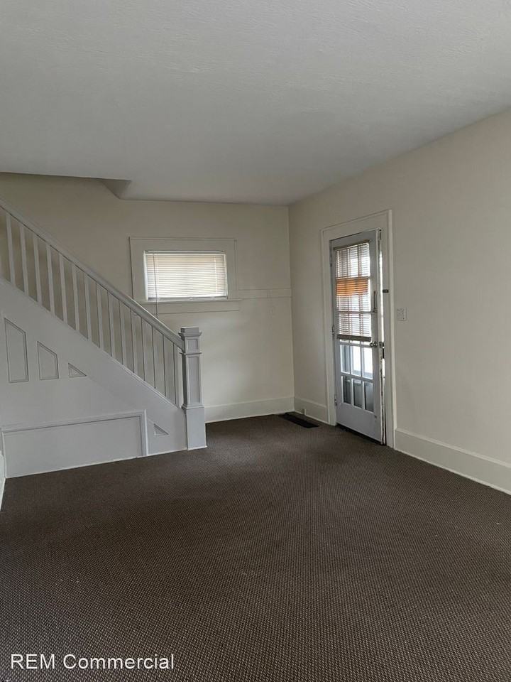 3029 7th Street SW - Photo 2 of 11