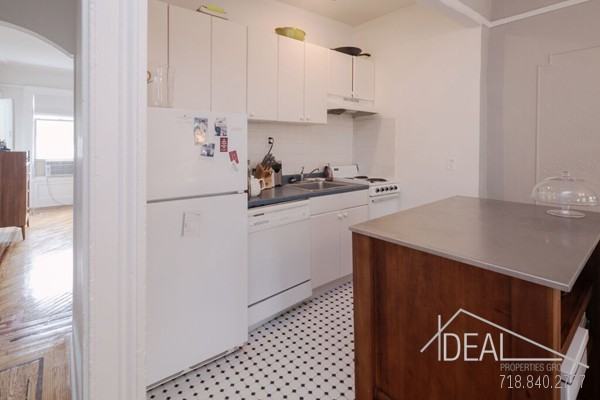 220 Dean St #2 - Photo 3 of 6