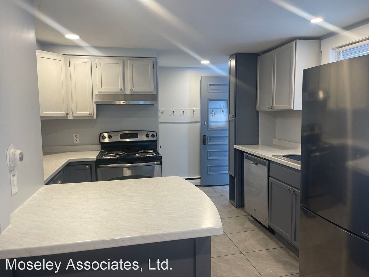 27 Mill Street - Photo 3 of 13