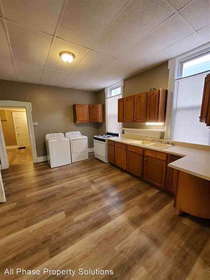 Nice 1-bedroom, 1-bath close to Medical Campus - Photo 3 of 12